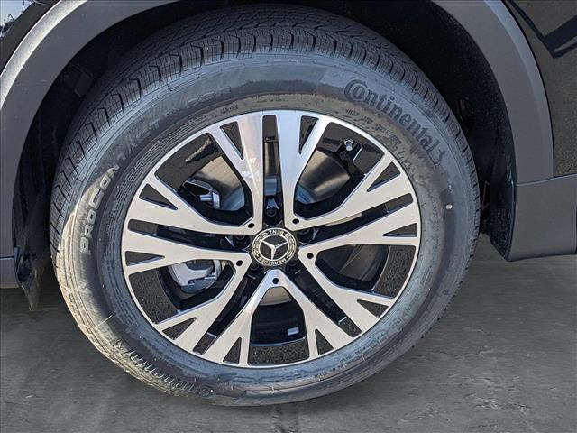 Vehicle image 9 of 18