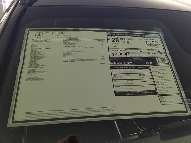 Vehicle image 21 of 25