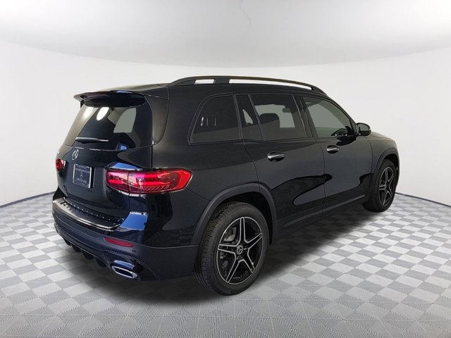 Vehicle image 4 of 25