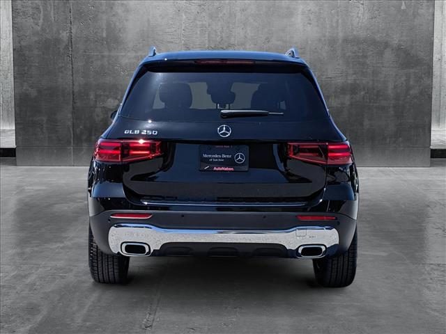 Vehicle image 4 of 16