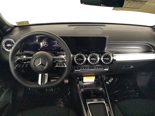 Vehicle image 17 of 25