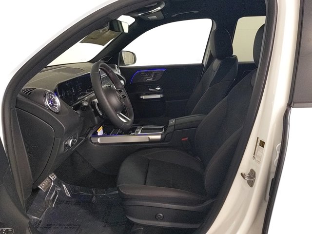 Vehicle image 10 of 25