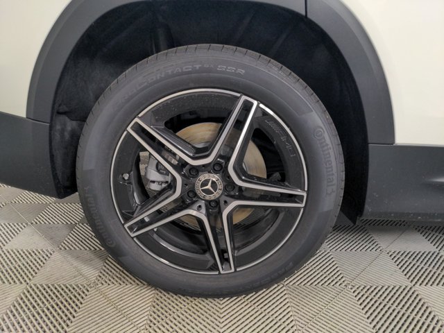 Vehicle image 25 of 25
