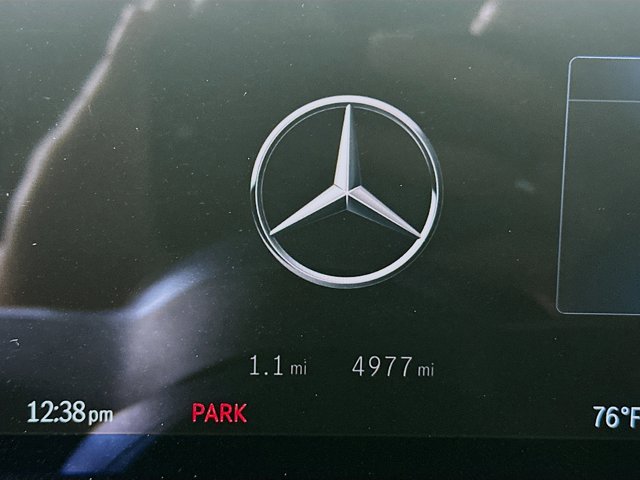 Vehicle image 15 of 37