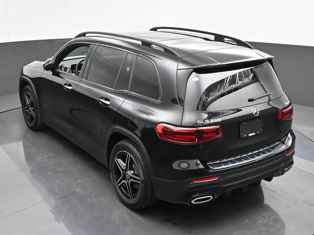 Vehicle image 26 of 50