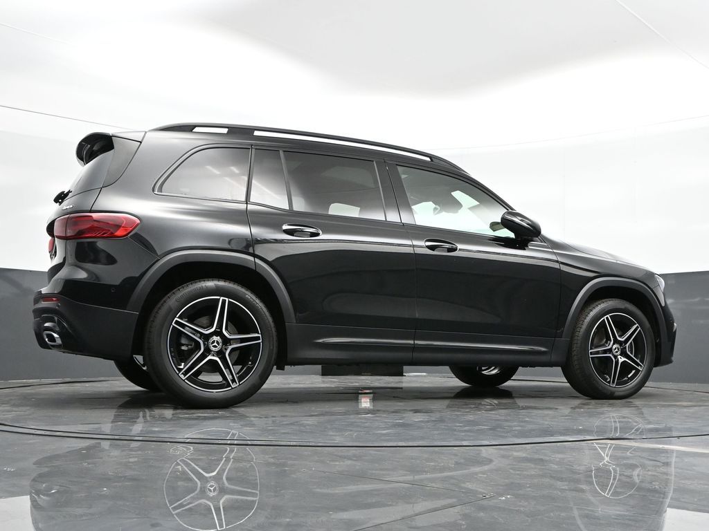 Vehicle image 14 of 50