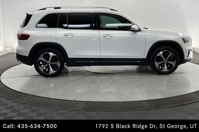 Vehicle image 4 of 25