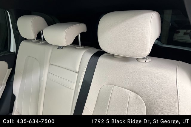 Vehicle image 20 of 25