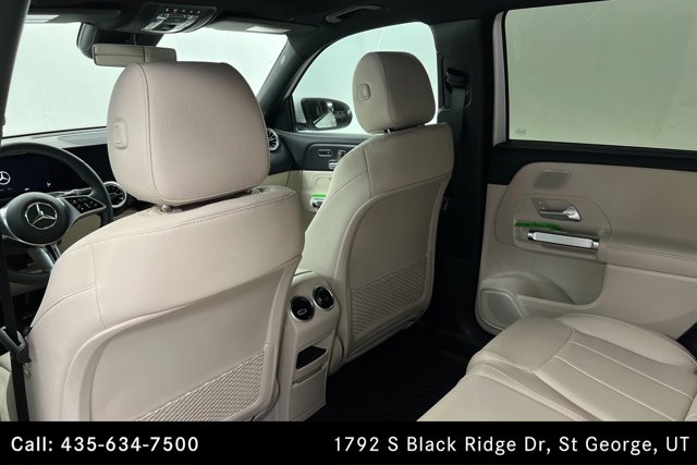 Vehicle image 19 of 25