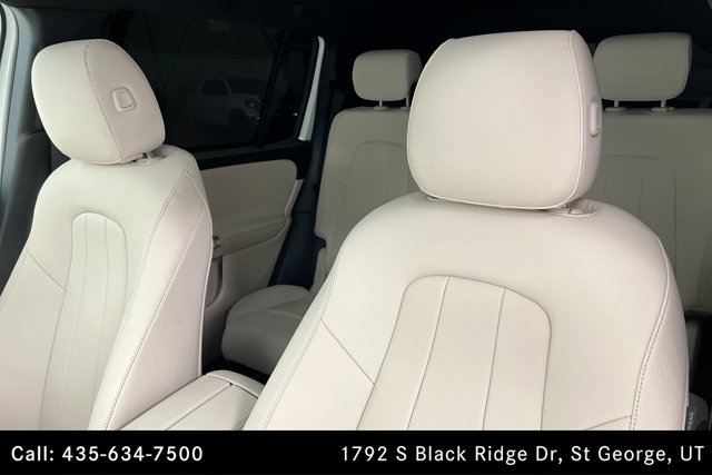 Vehicle image 16 of 25