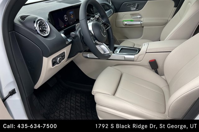 Vehicle image 17 of 25