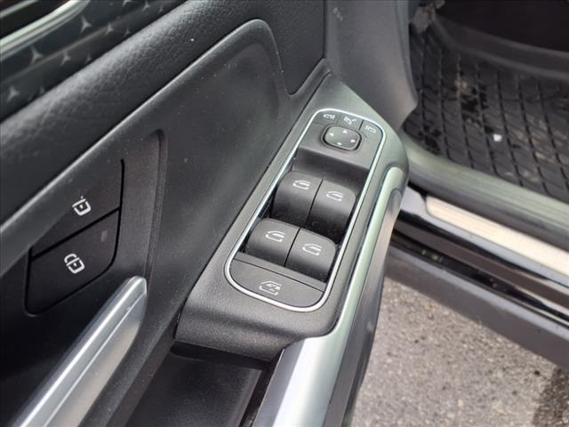 Vehicle image 17 of 29