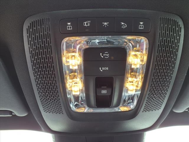 Vehicle image 27 of 29