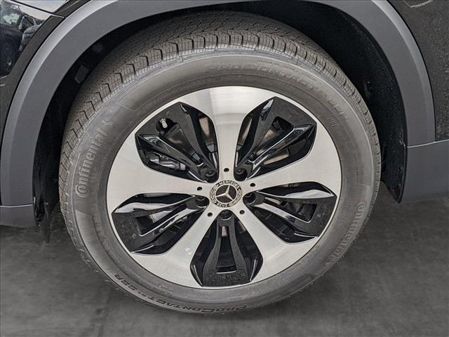 Vehicle image 9 of 16