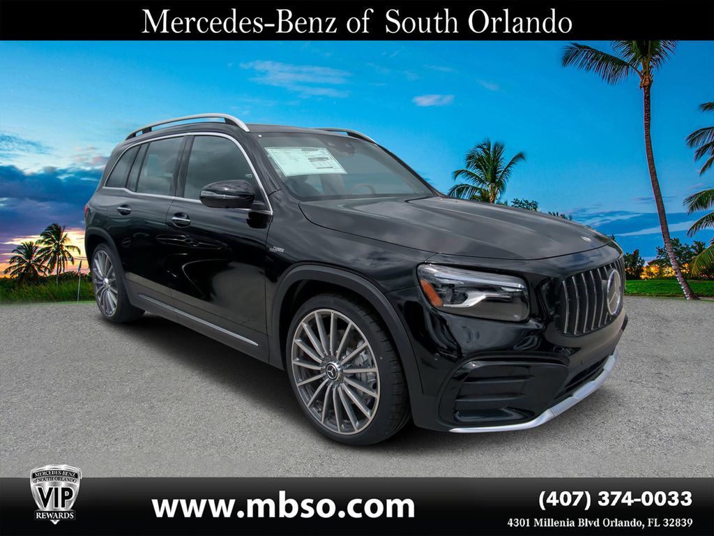 2024 Mercedes-Benz GLB AMG 35 Image 3 of 25