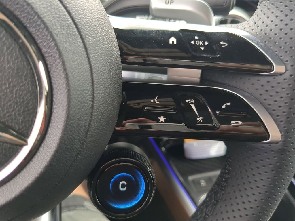 2024 Mercedes-Benz GLB AMG 35 Image 19 of 25