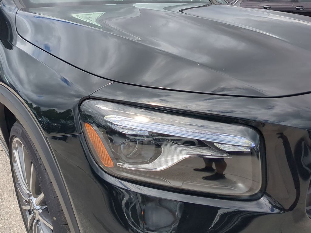 2024 Mercedes-Benz GLB AMG 35 Image 22 of 25