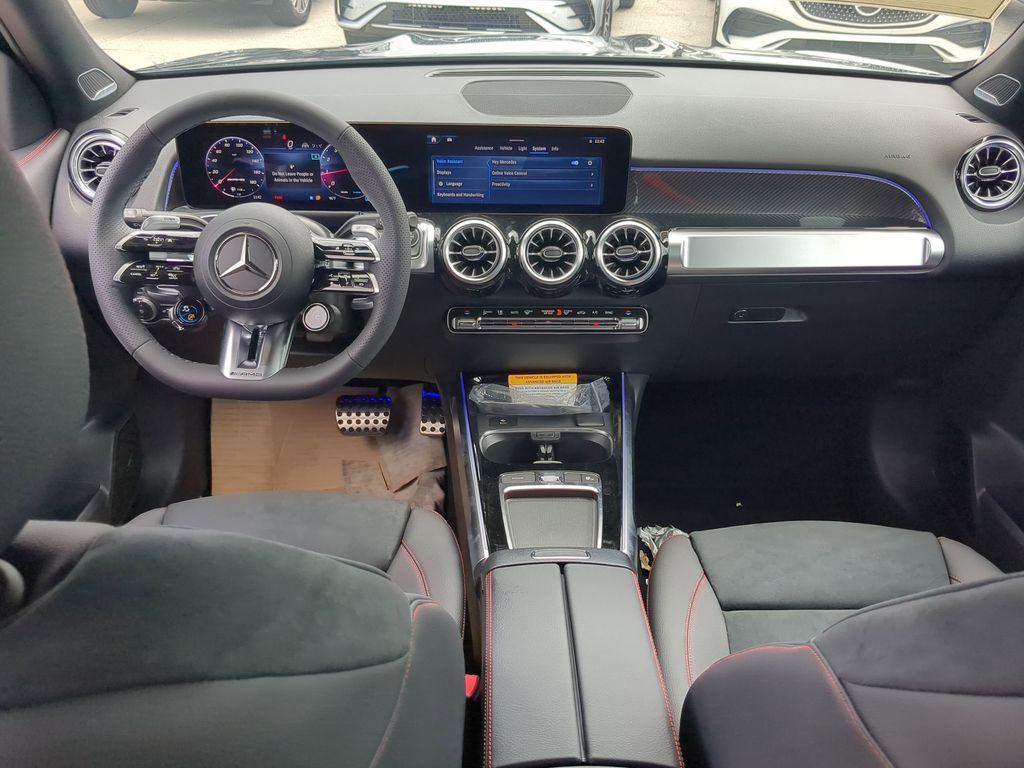 2024 Mercedes-Benz GLB AMG 35 Image 7 of 25