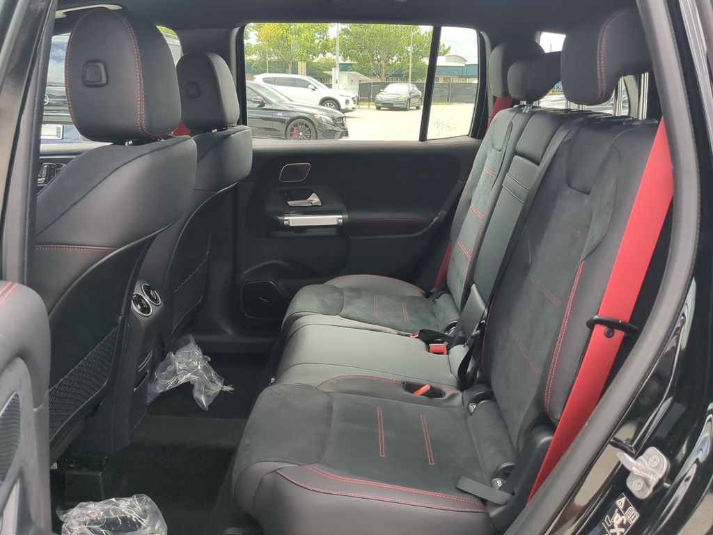 2024 Mercedes-Benz GLB AMG 35 Image 10 of 25