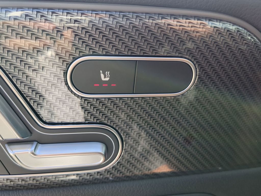 2024 Mercedes-Benz GLB AMG 35 Image 17 of 26