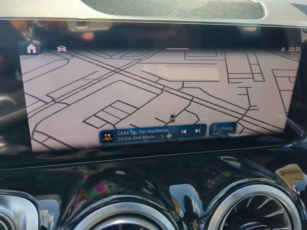 2024 Mercedes-Benz GLB AMG 35 Image 13 of 26