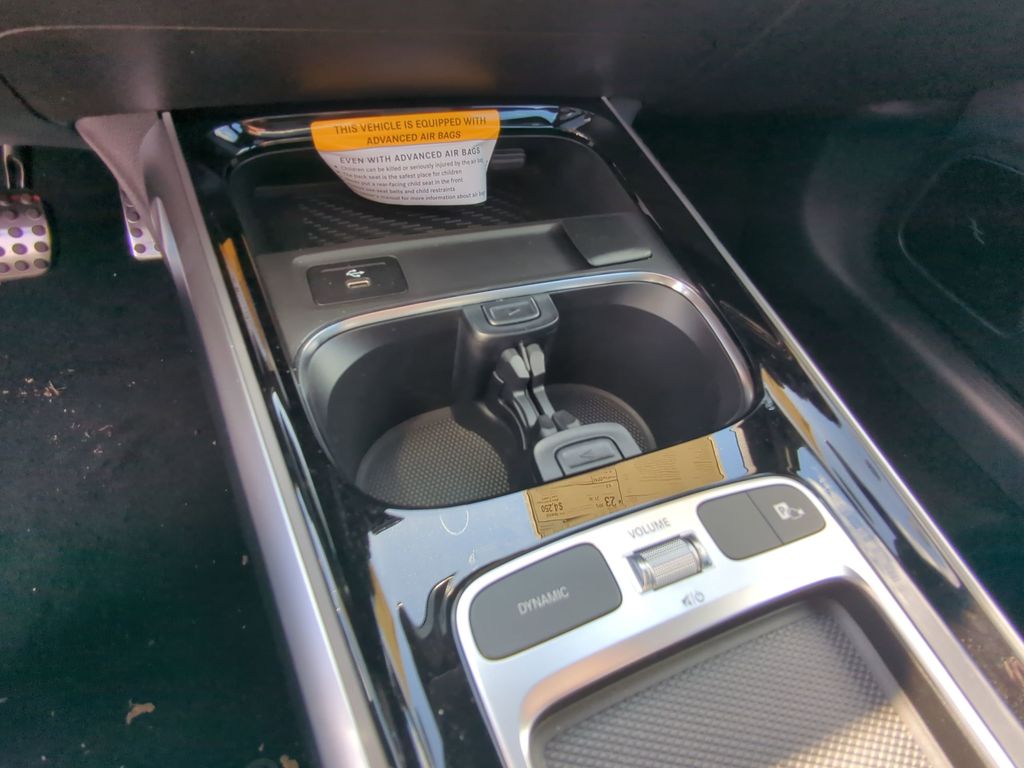 2024 Mercedes-Benz GLB AMG 35 Image 14 of 26