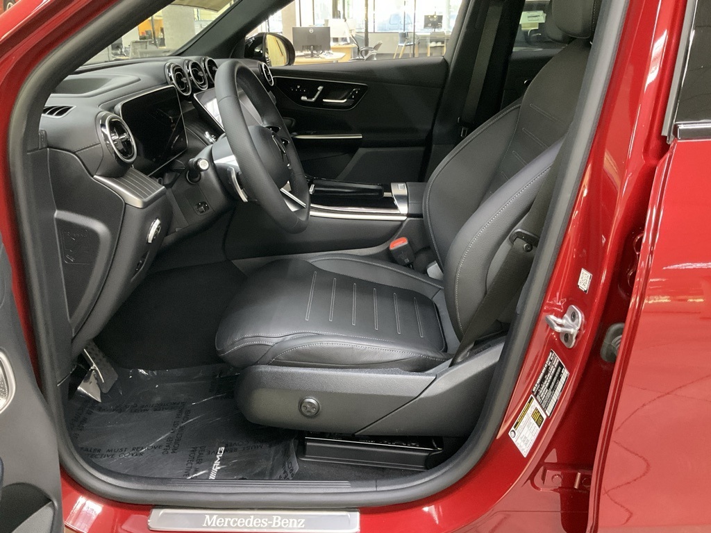 Vehicle image 18 of 27
