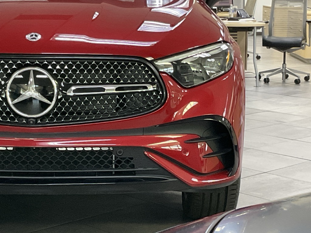 Vehicle image 4 of 27