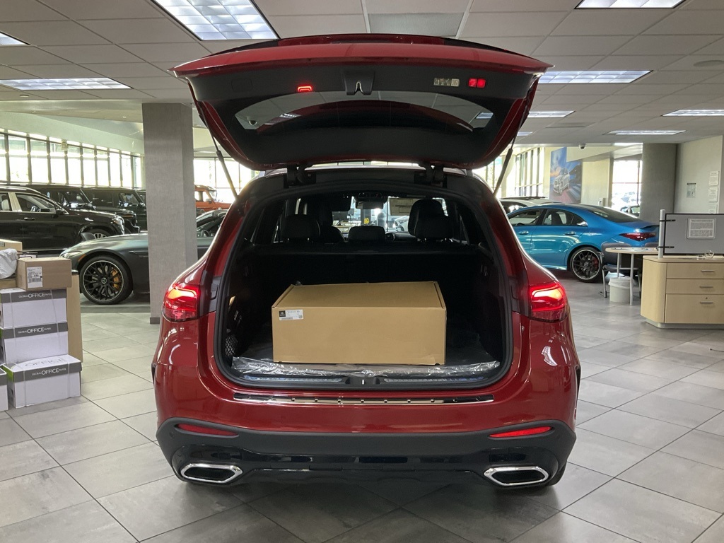 Vehicle image 13 of 27