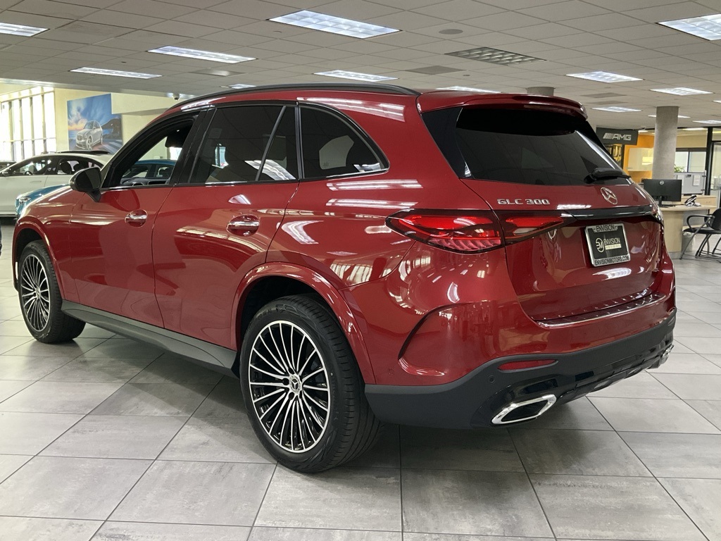 Vehicle image 11 of 27