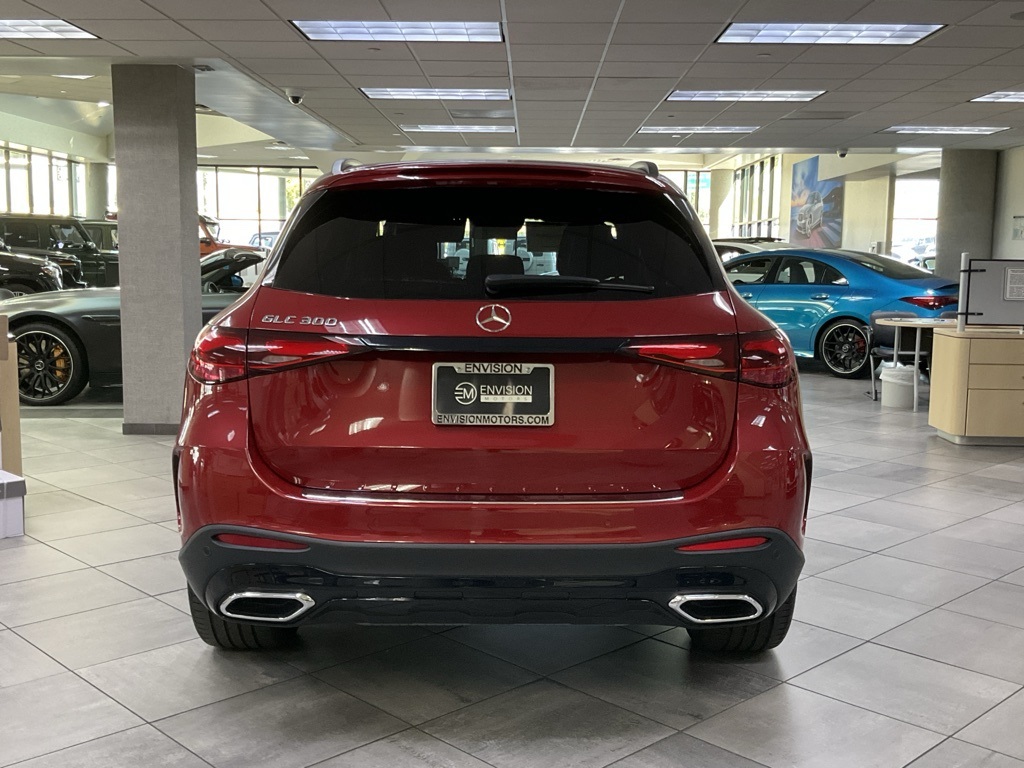Vehicle image 10 of 27