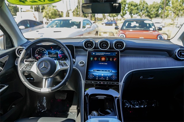 2024 Mercedes-Benz GLC 300 Image 15 of 28