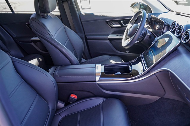 2024 Mercedes-Benz GLC 300 Image 13 of 28