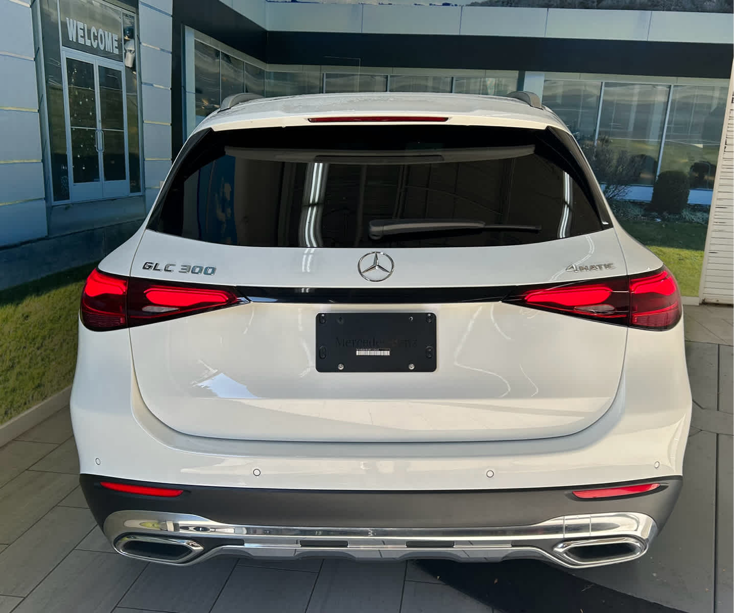 2024 Mercedes-Benz GLC 300 Image 12 of 42