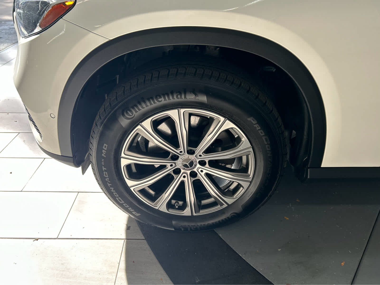 2024 Mercedes-Benz GLC 300 Image 10 of 42