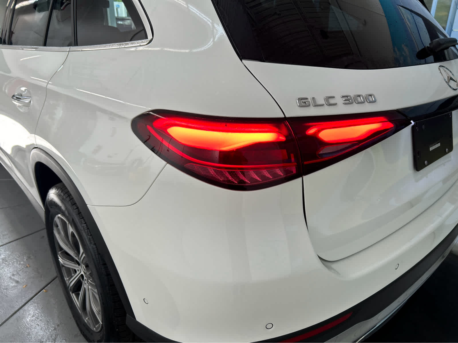 2024 Mercedes-Benz GLC 300 Image 38 of 42