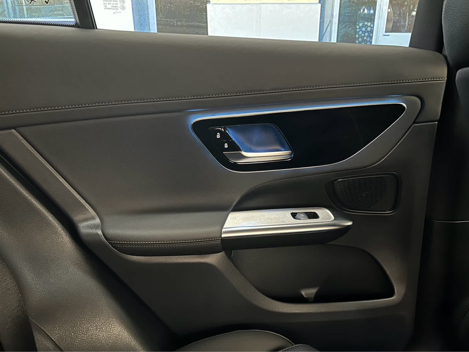 2024 Mercedes-Benz GLC 300 Image 26 of 42