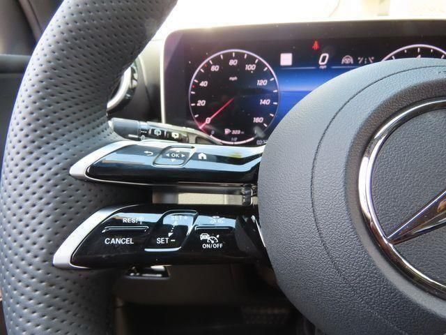 Vehicle image 16 of 25
