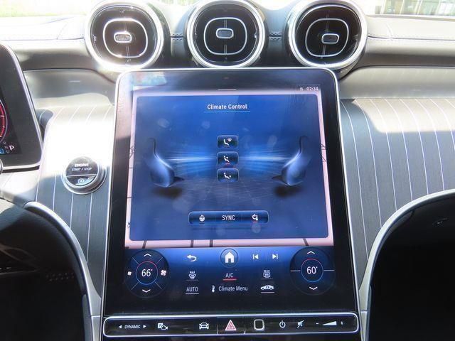 Vehicle image 22 of 25