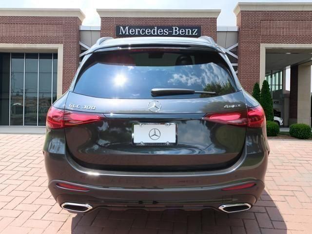 Vehicle image 5 of 25