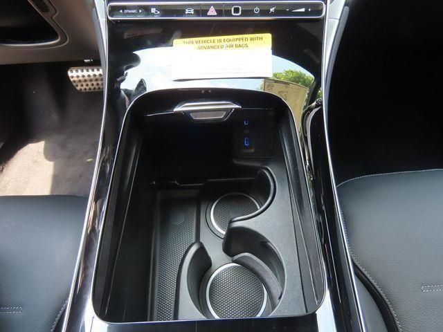 Vehicle image 24 of 25
