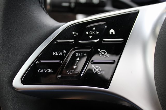 Vehicle image 9 of 42