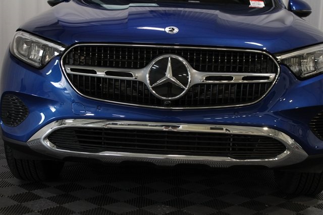 Vehicle image 31 of 42