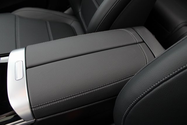Vehicle image 22 of 42