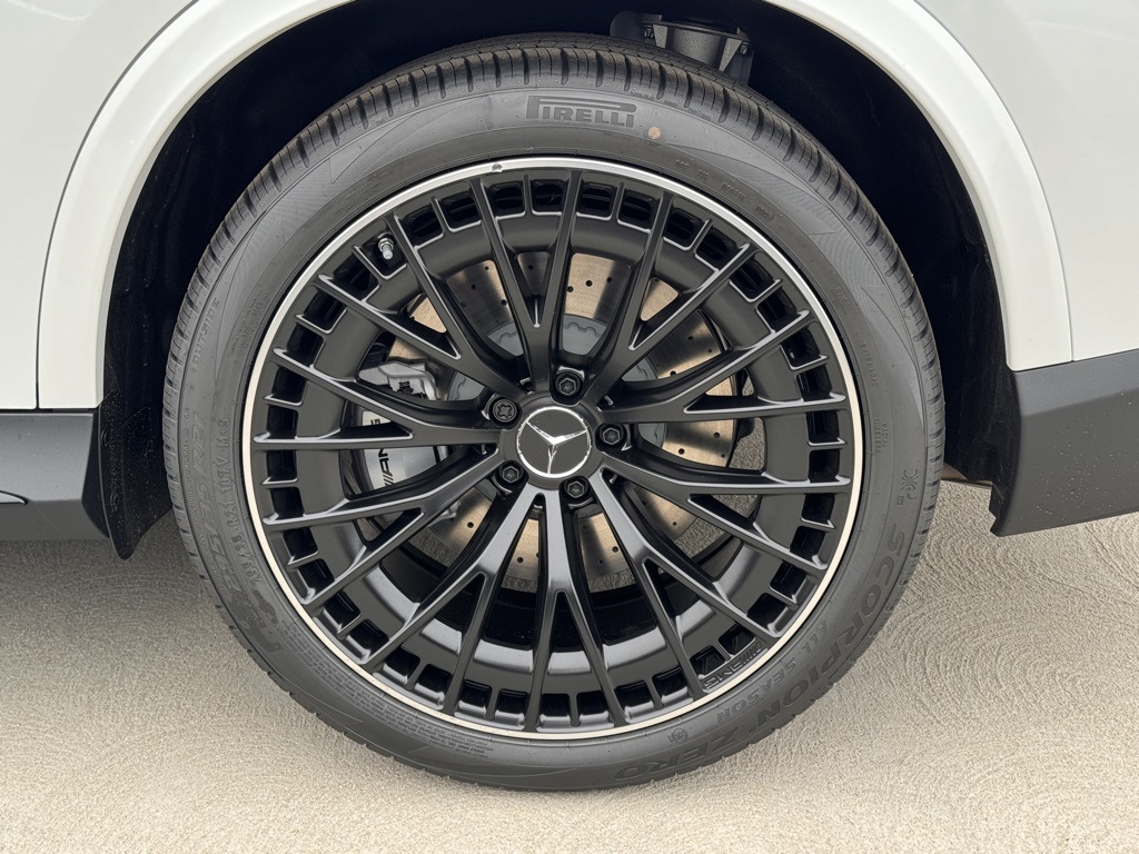 Vehicle image 16 of 29
