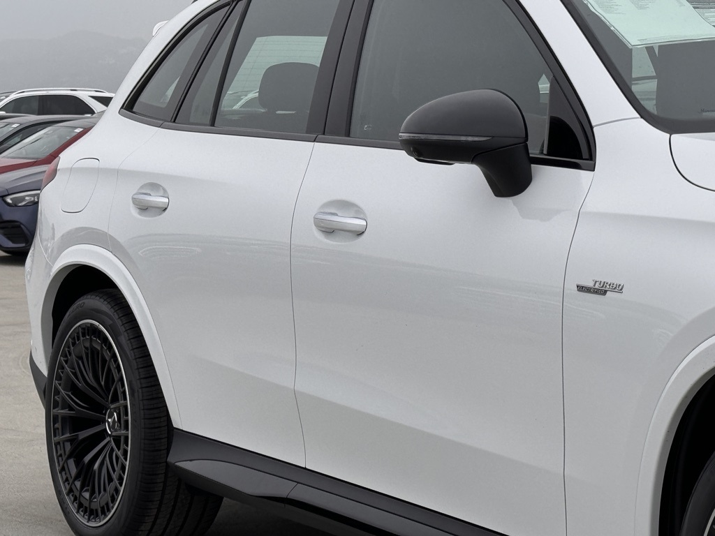 Vehicle image 6 of 29