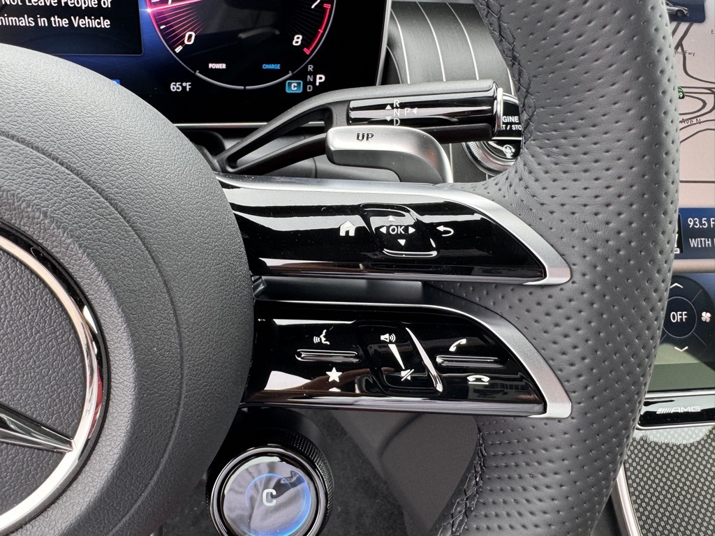Vehicle image 24 of 29