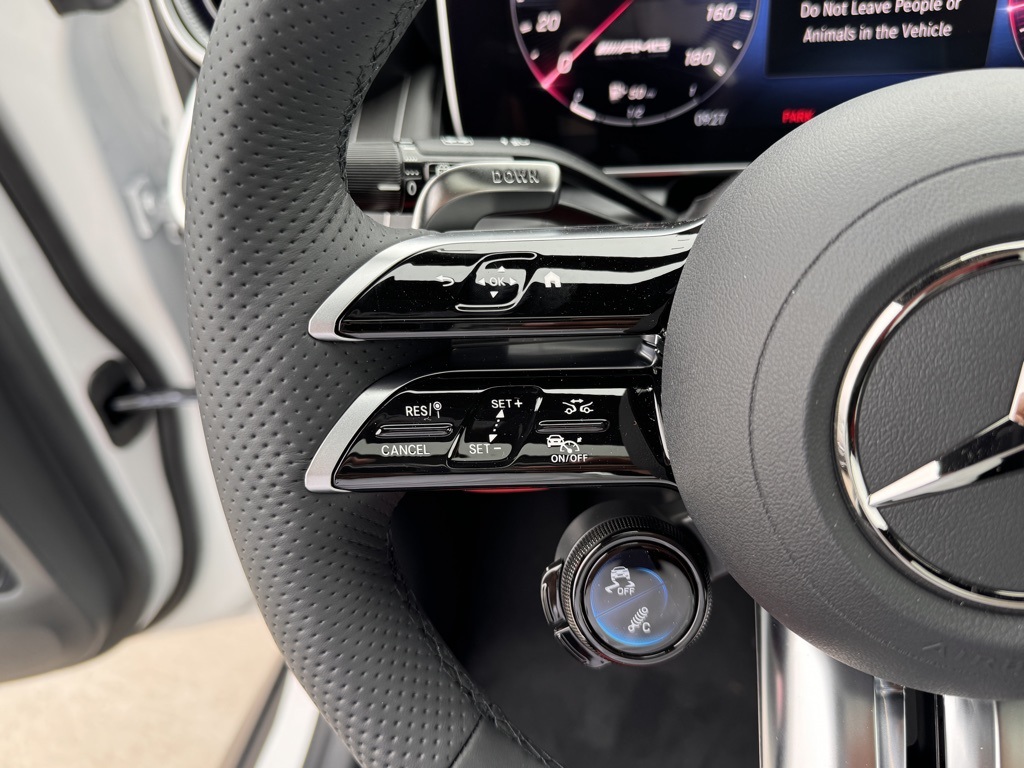 Vehicle image 23 of 29