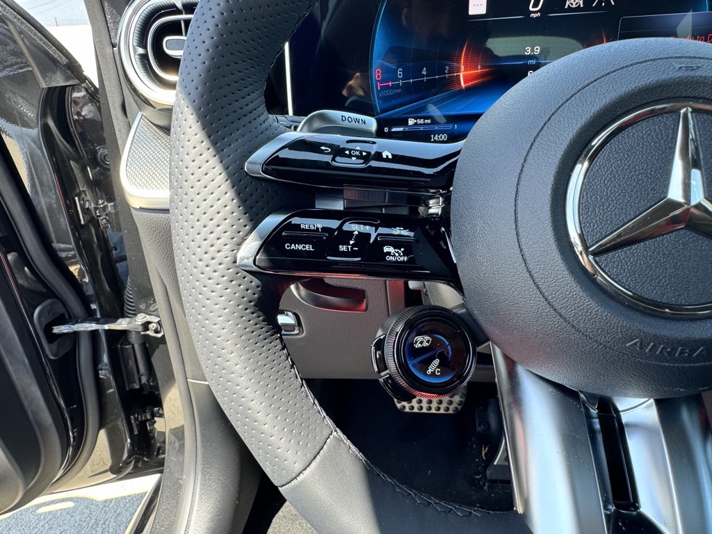 Vehicle image 25 of 38