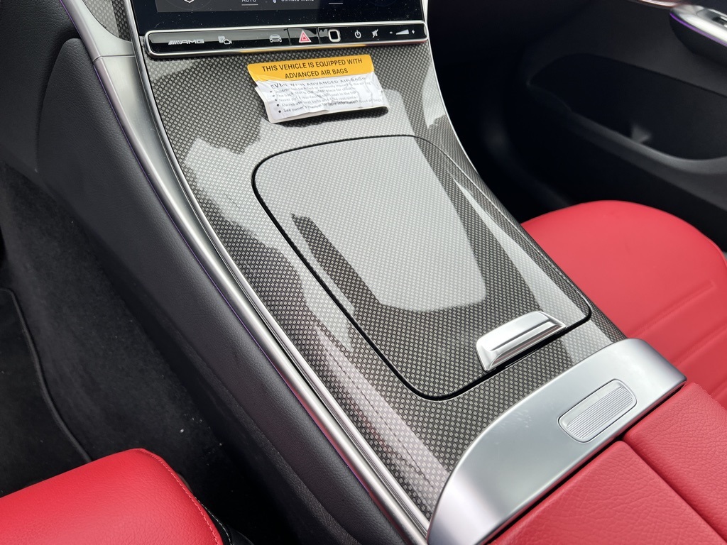 Vehicle image 28 of 32